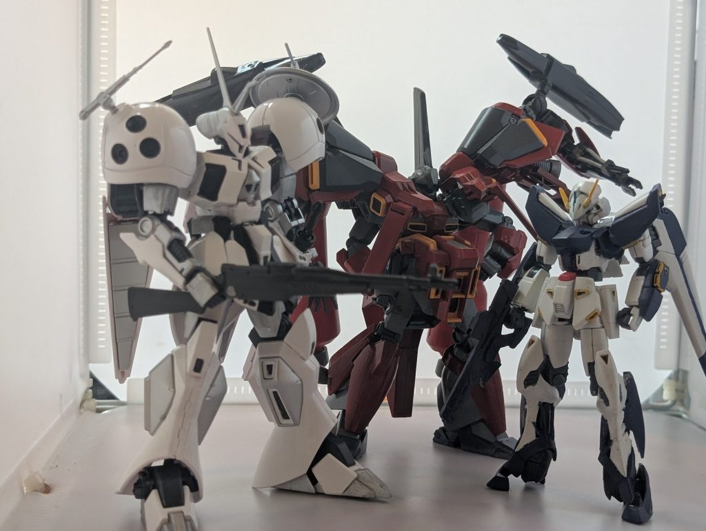 お仲間であり連邦+サナリィ&ジオンという異質なスリーマンセルが完成です！（）F90の時代にRジャジャは型落ちも良い所だけど…ね