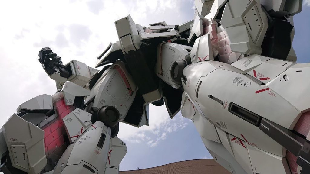昔東京旅行に行ったときの写真。ユニコーンガンダムの下を通ったときに撮ったやつです。9年間ありがとうございました!