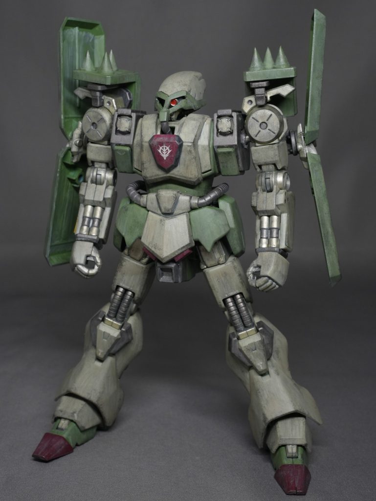 制作コンセプトは２バターン考えていたのですが、現実的にこの「ジオン残党軍カラー」に決定。実際ガルスKの例もあるし、ジオン残党軍に譲渡されてても不思議じゃないかなと。