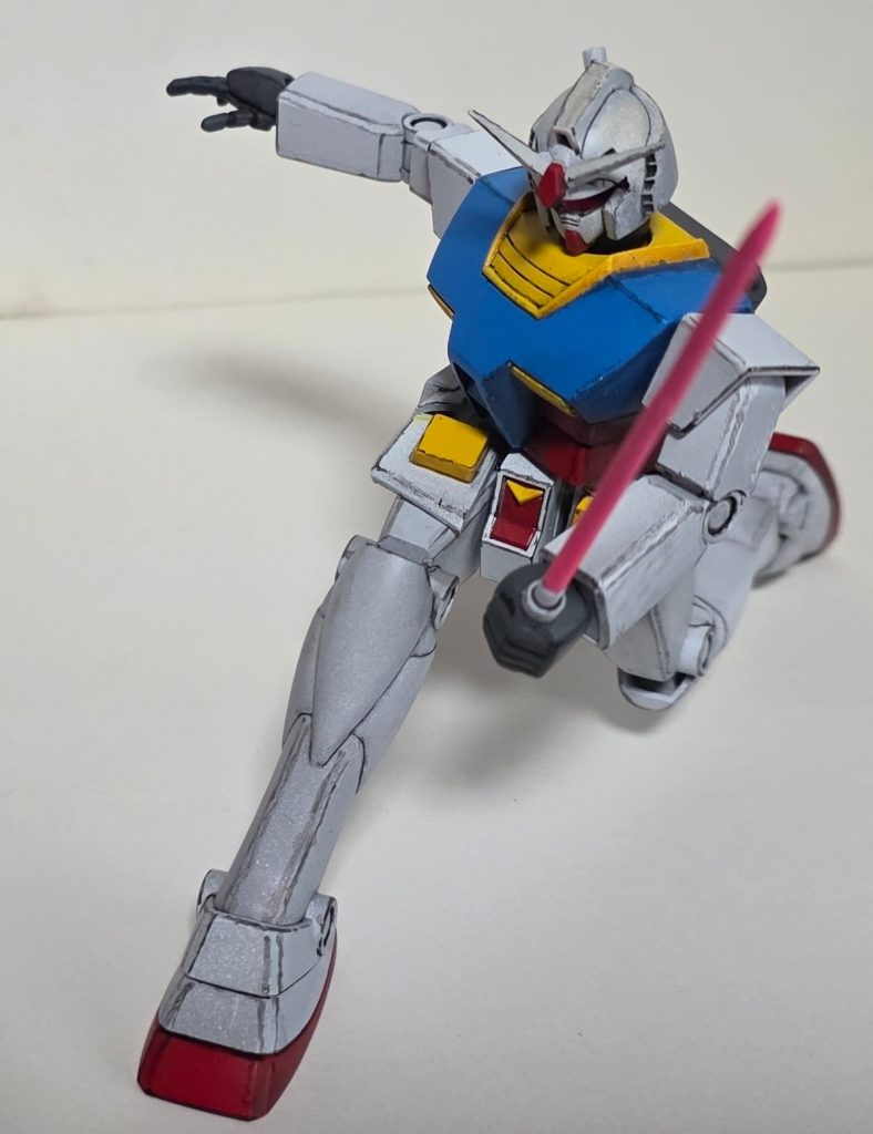このアングルのポーズありきで作成と塗装をおこないました。