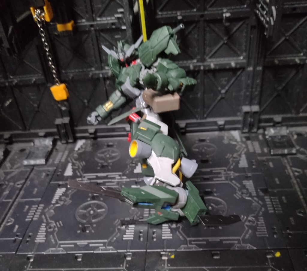 全弾撃ち尽くしても格闘も強いです💪