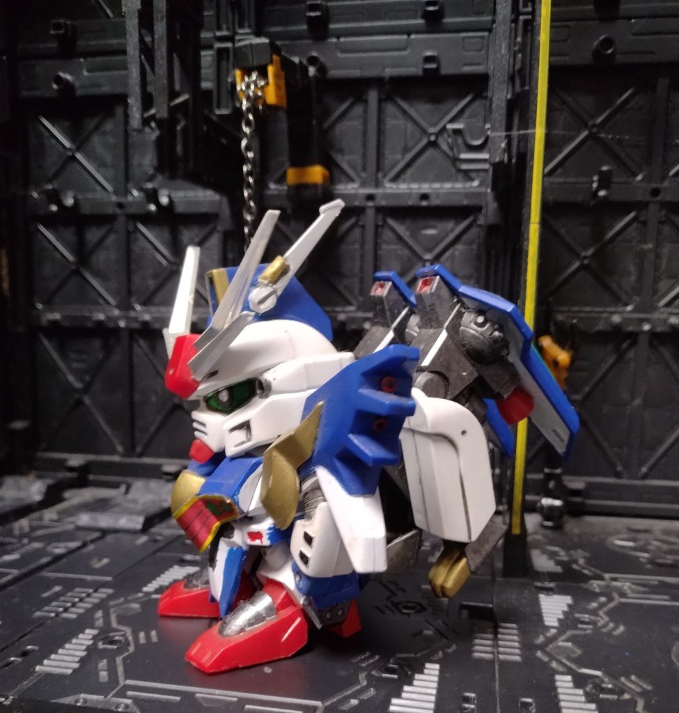 付属のアンテナを当時遊んでて無くしたので😭😭ジャンクパーツでそれっぽく作りました＼⁠(⁠^⁠o⁠^⁠)⁠／
