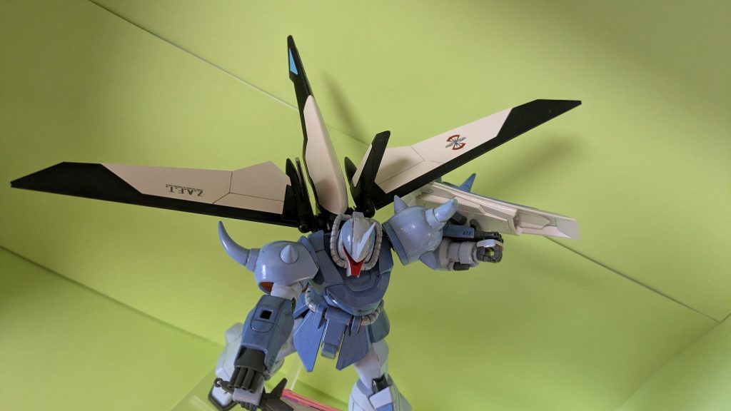 フライトユニットはザフトのデカールを貼った。月光のワルキューレのエムブレムが手元に無いのは惜しかった。作者思うに、多分アグネスには良心的なNo.2の執事の爺やがいると思われる。アグネスはギャンに乗り換える際、グフはその爺やに彼女から譲られたと作者は思う。