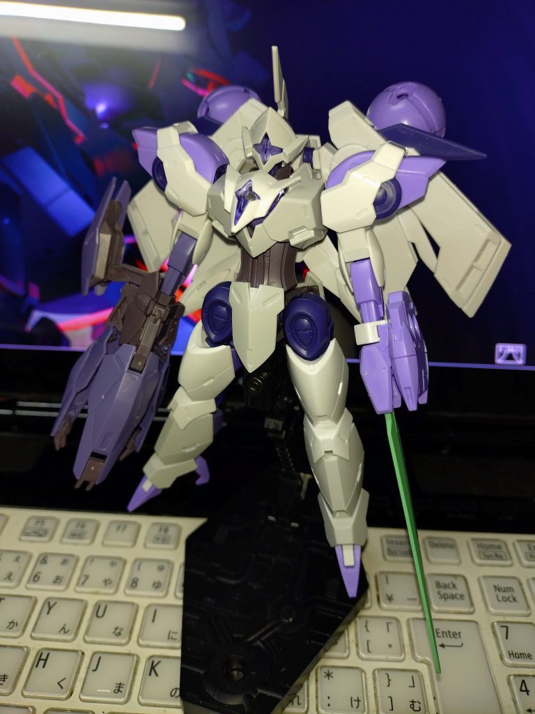 2025年の1月頃のミカエリス+ベギル・ベウを模索していた時期の物。２機の武装をなるべく全乗せしようと試行錯誤してた時期。ミカエリスが水星のギャン枠と聞いて方向性が変わった気がする。
