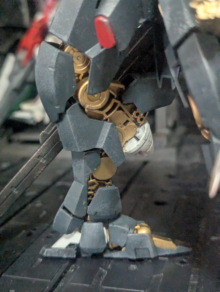 脚部はグレイズアインとグレイズのフレームを結合