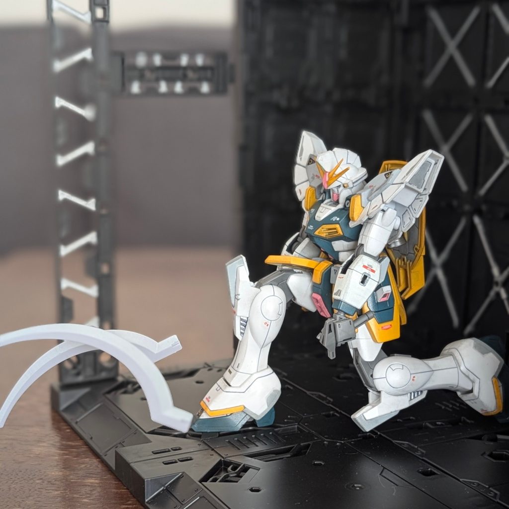 最後はおまけで、もしカトルが剣豪でヒートショーテルの出来を素振りで確認したら…というネタです(zaku-kao4)