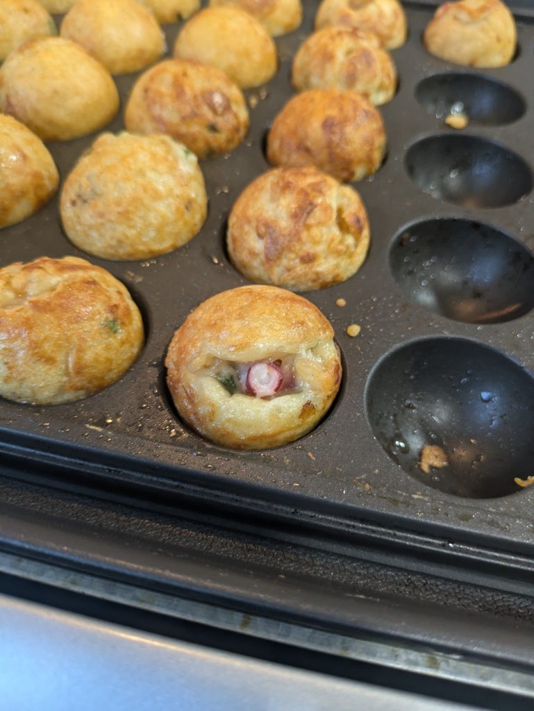 昨日このザクに似たたこ焼きだけの投稿をしたら投稿削除されてしまいました(zaku-kao4)さすがにマズかったですね‥この場を借りてお詫びさせてくださいガンプラでないものを投稿してすいませんでした🙇‍♂