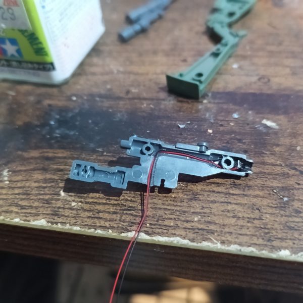 ジムスナイパーII始動です👍写真撮り忘れましたが、銃筒を一旦切離し開孔通線という荒業に挑戦しました😅💦（2枚目）