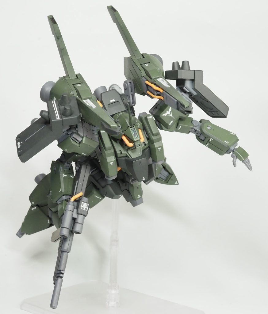ドーベンウルフ（実際にはシルヴァバレトですが）から贅沢にパーツを使った公式ミキシング