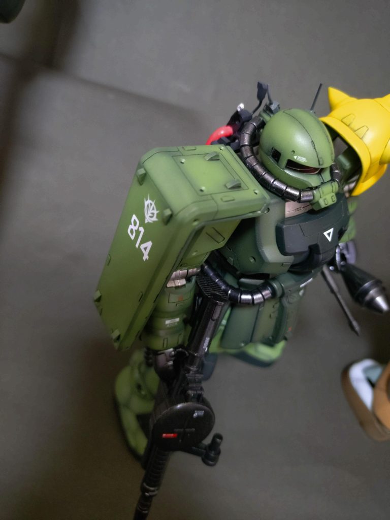 作品名：痛恨のミス‼️😭<p>折角完成したのに今更機体番号の間違いに気付く…………😭 本来ならブラウン機は105…………（笑）</p>

