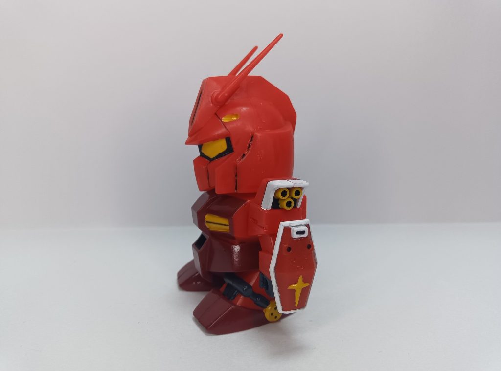 BB戦士No.86が麗騎士レッドウォーリアですが、SDとはいえ素のレッドウォーリアはコレが初のキット化で、発売当時も赤龍頑駄無としてではなくレッドウォーリアとして購入しました。シールドが普通の連邦シールドなのが当時も納得いきませんでしたが⋯