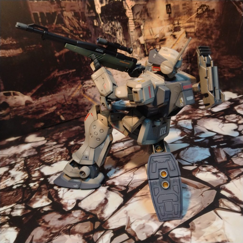 前作のジムスパルタンと同じ部隊の０１ナンバー隊長機と言う設定で製作してみました！😄
