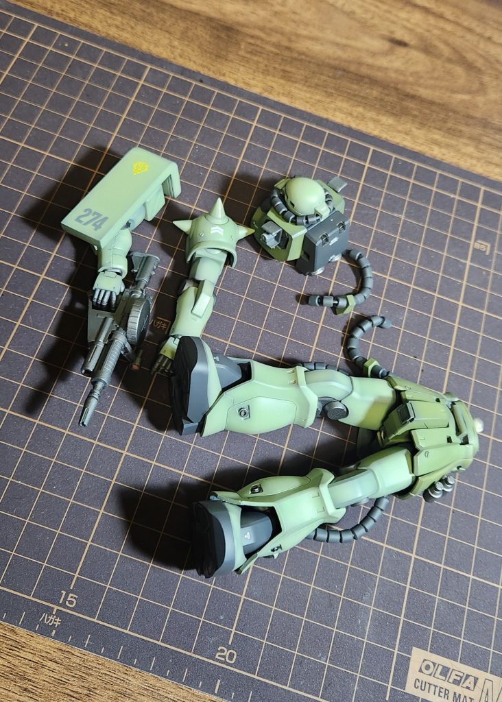 作品名：補修箇所終わりました<p>デカール後に眺めていると口元パーツ割れてたり、腰部装甲割れてたりと、泣きそうになりながら補修したいました。補修再塗装して綺麗になったので、ここでしっかり乾燥させます。投稿はＸでの #ジオン建国記念ザクコラボ2026 の投 [&hellip;]</p>

