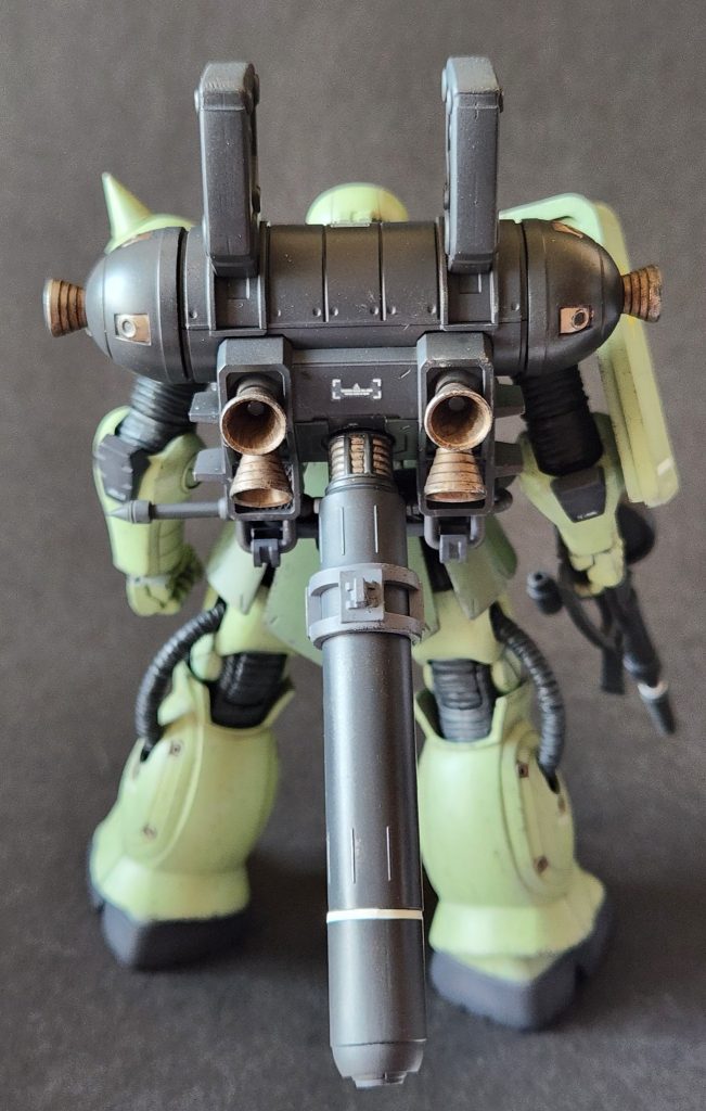 そしてサンダーボルト作品中のデザインでの目をひくバックパックは、作っていてとても気持ちが高ぶりました。昔はこんなデザイン無かったですから、私には未知の領域です。MSV世代としてはもう個人的に大好物なシルエットです。