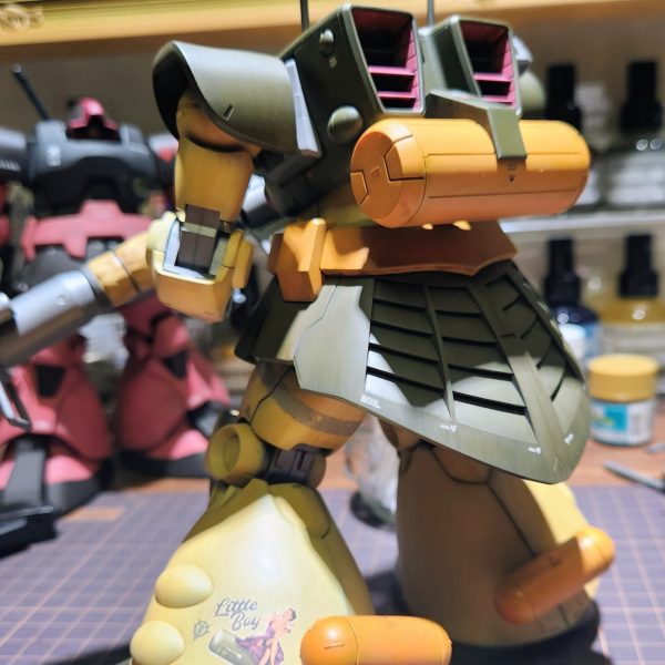 二色目のフィルタリングをしました。違う色が少し入るだけで、質感が変わるのが楽しいですね。説明書イラストみたいに迫力出せたらと思いながら、少しずつ少しずつ楽しんでいます。他もあるので今月中には完成出来たら良いのですが…（3枚目）