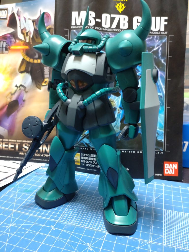 デカール前です擦って転写するシールが上手くいかなくて水転写デカールにしました