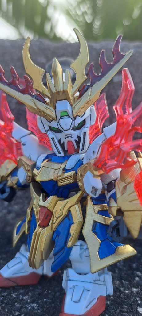 サラサラ〜と墨入れです。いい具合に日が当たってますかね。