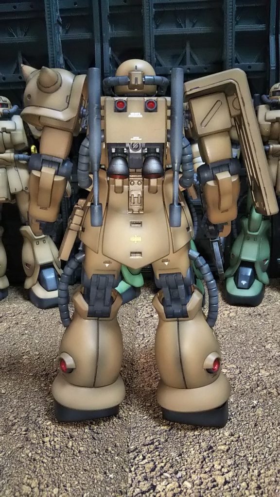 背面