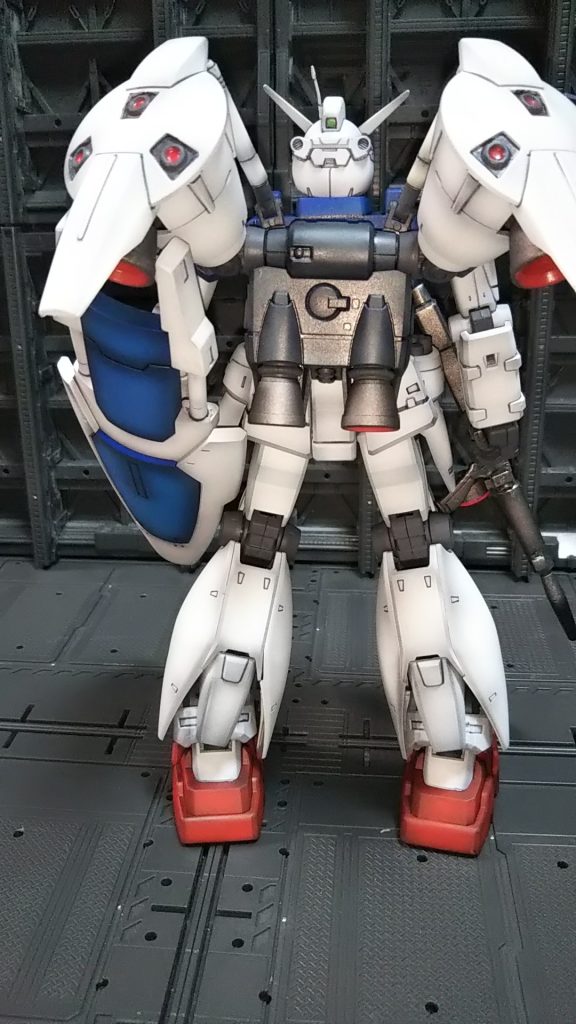 背面