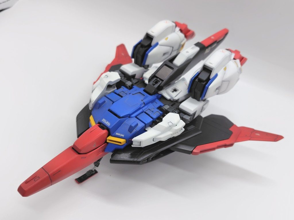ウェーブライダー形態。やはり変形前にスタビライザー・フライングアーマーは組付けとかないで正解でした。&nbsp;