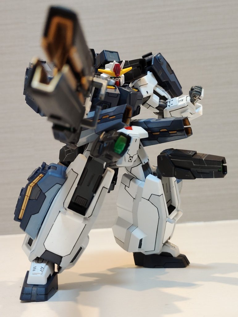 マッシブな正面ゴツい機体は、ゴツい武器が映えます！