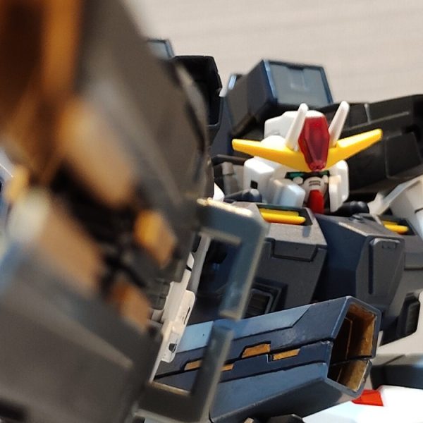 セラヴィーガンダムGNHW/B＆セラフィムガンダム