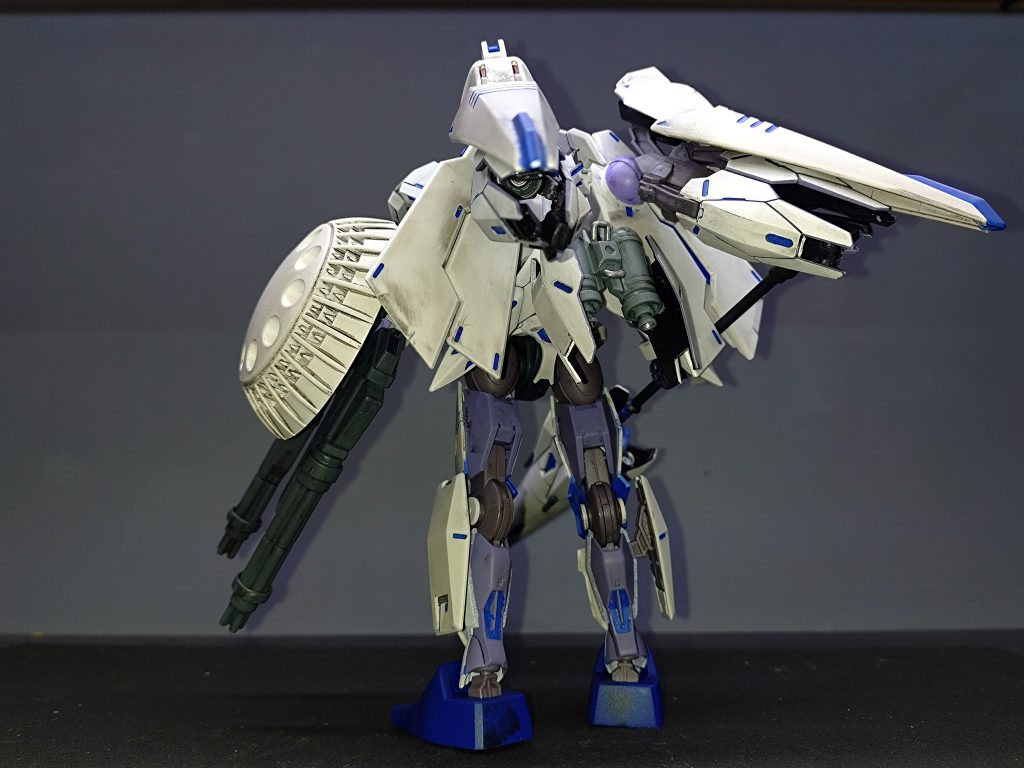 ミカエリスのアームユニットをブースターとして使用。エグザベギャンのブースターとかも付いています。