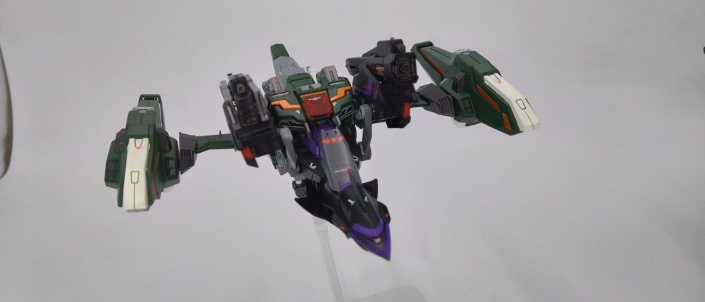 今回イザーク隊に新たに投入した新機体ZGMFシリーズ用無人AI搭載支援戦闘機『ビグロ・グラスパー』はデュエルとバスターの戦闘支援用にユーリ・アマルフィが責任としてザフト技術部・オーブのモルゲンレーテ社とコンパスのアルバートの協力のもと共同開発した機体でである。