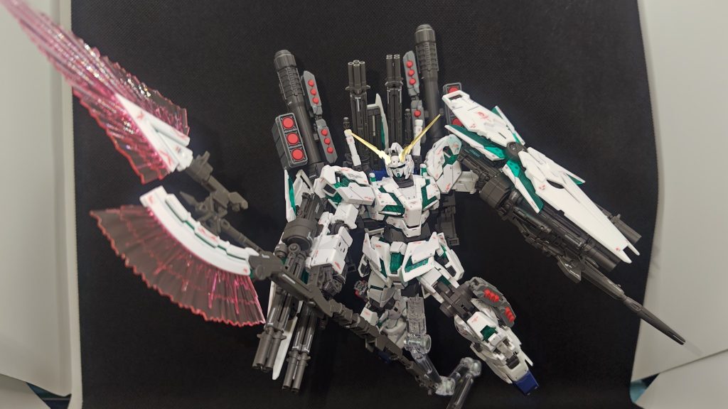 ハイパービームジャベリン。本編未使用ですが、フルアーマーユニコーンの印象的な武器ですね。