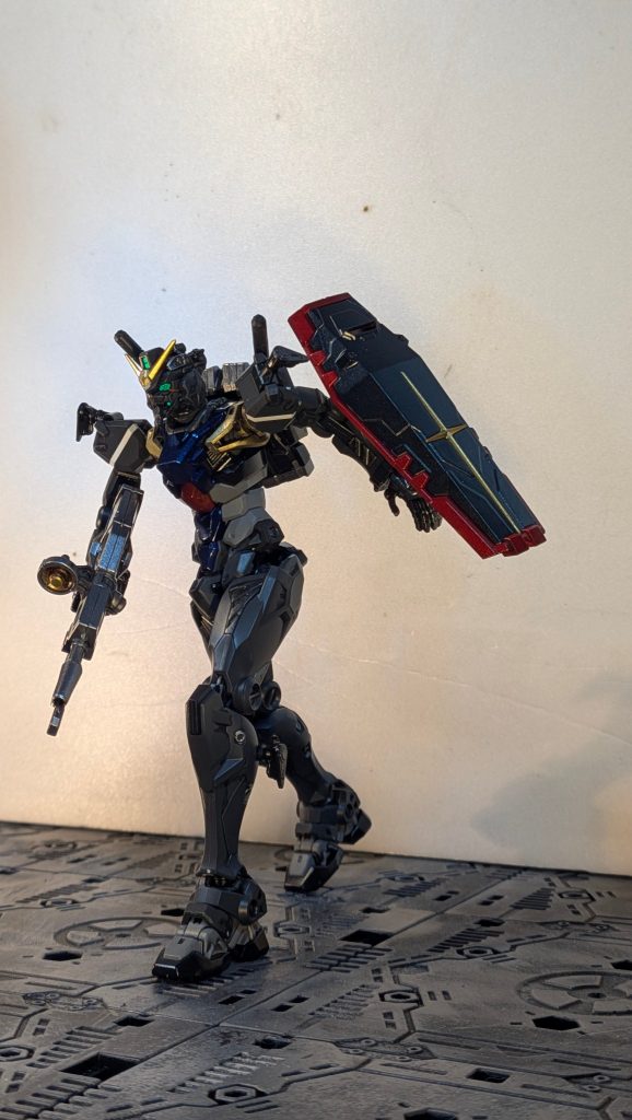 スタンド無しで歩きシーン再現できるのは凄い✨😳この状態でちゃんと立ってます(gundam-kao6)