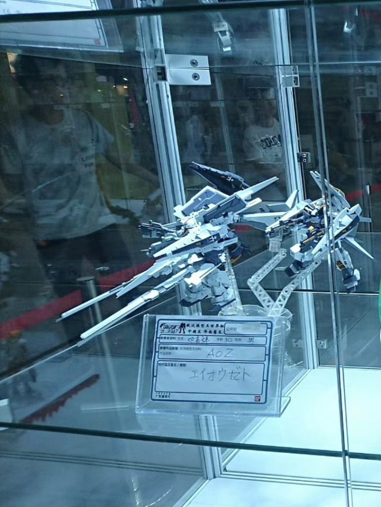 HGUC•ガンダムTR-1•ハイゼンスレイ•ラー•巡航形態–2枚目/制作者：risuisei