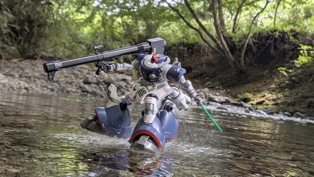 川冷たくて気持ちいいんですよー🌬️✨(zaku-kao5)