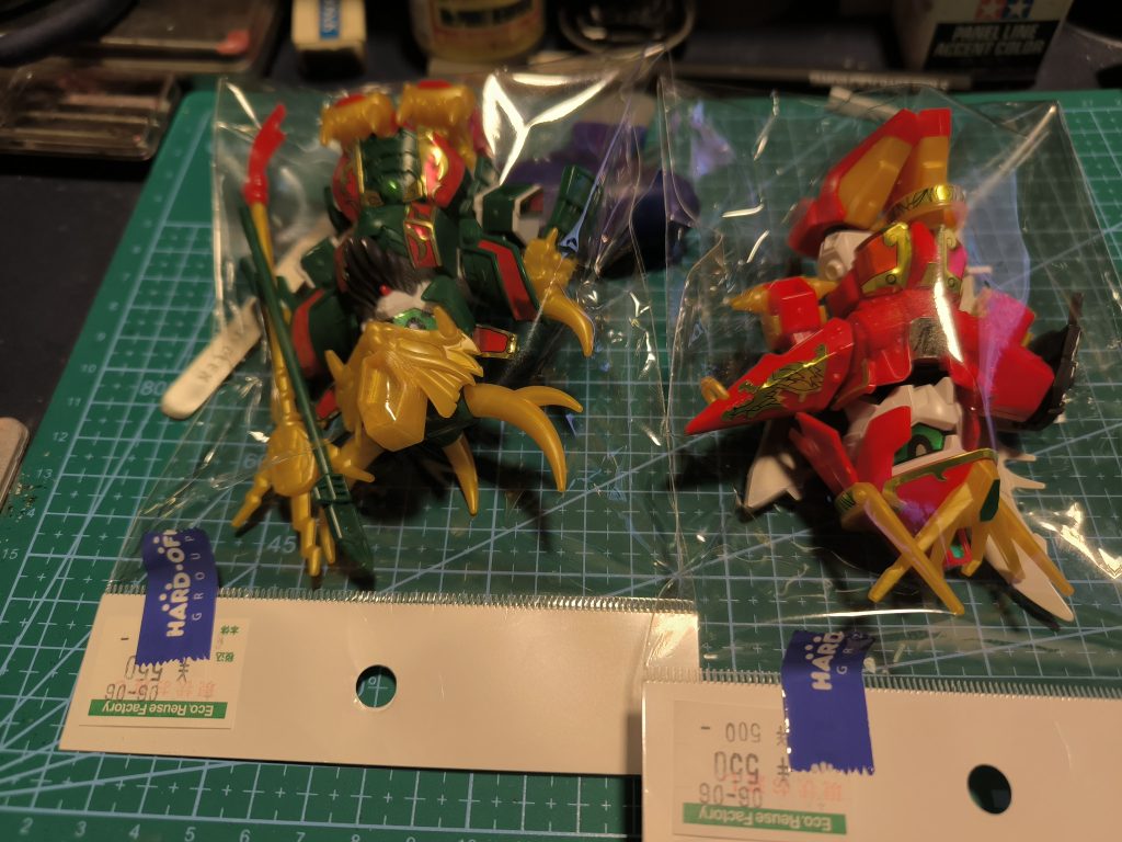 作品名：買わずに後悔するより買って後悔する方がいい…<p>先日ホビーオフで、お宝発見！張飛はまだ購入してなかったので、コレでいこうかなぁ🤔関羽は改造の為に購入、500円ならOKです！見た感じ青龍刀の先と両者の手首が欠損してるっぽいかな💦</p>
