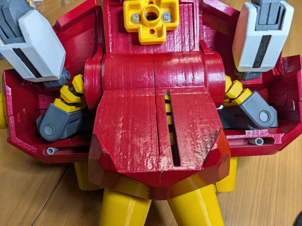 胴体の中に半分ほどアームの蛇腹部が格納出来ました。ウデはジャンク1/60ガンダムの足をニコイチして印刷した部品被せてます。