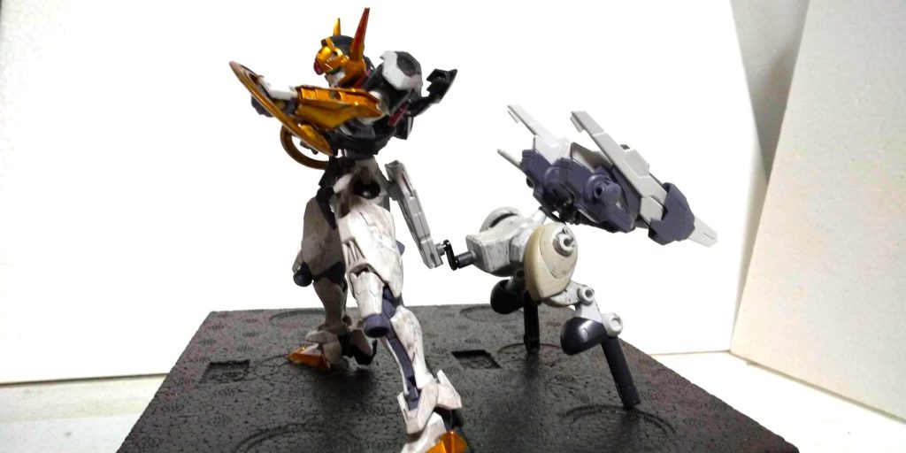 二人の主人公と2つのチームで中盤まで話が進むのは昔見てるのとは違うなと思いました。まあ強引だけどユーチューブとマイクラちゃんとやってた気がしたw