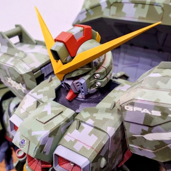 HGCE 1/144 デストロイガンダム　後期改修型