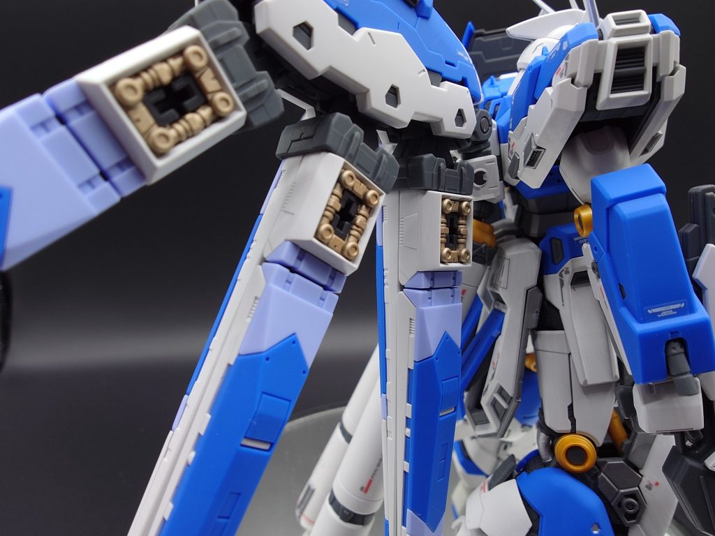 部分塗装 Hi νガンダム–3枚目/制作者：たーぼたーぼ