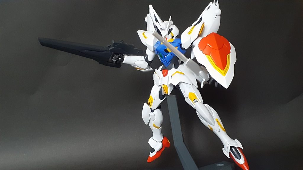 ヴェイガン系らしい尻尾キャノン。