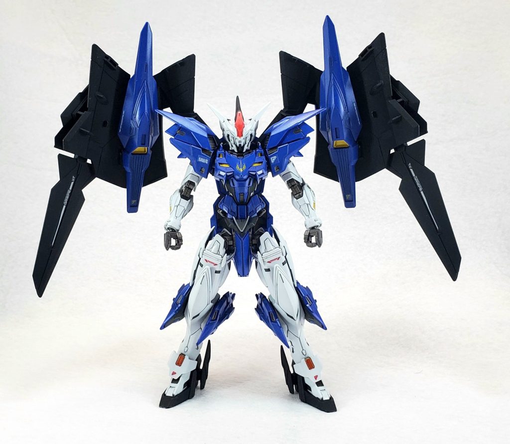 青　フリーダムブルー　　黒　ストライクフリーダムダークブルー関節　焼鉄色各部ダクト　ディスペイのアクリルマーカーのメタリックゴールドとガンメタオレンジ　ディスペイメタリックオレンジ　白と赤　成形色半光沢仕上げ。