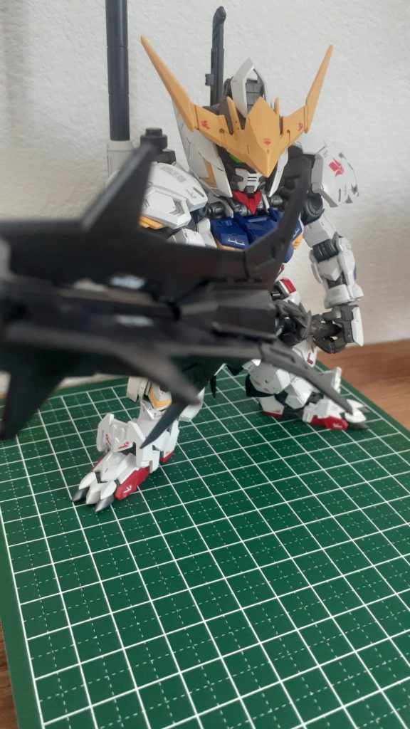 MGSDシリーズは造形がほんとに素晴らしいのでもっともっとラインナップを増やして欲しいですね！個人的には、ユニコーンとアストレイレッドフレームをお待ちしております！！次は、内部フレームや武装を金属感のある塗装やメタリックパーツを追加してみようと思います！、
