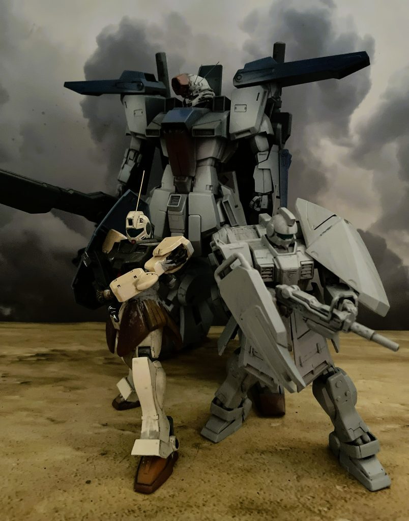 次回作、ジオンの再興に登場するジムを仕込み中です。手首の小型化、脚部ディテールアップ、ポージング他調整中。