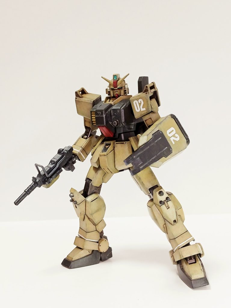 P.S.この陸戦型ガンダム、実は…ガンスタ内で好評展開中の「押忍やすじろう」さん制作のデジラマストーリー「MS戦記異聞シャドウファントム」の主人公「ヘント・ミューラー少尉」が搭乗する機体で、シリーズ第1部の主役機をオマージュしています。あのリアルで重厚な雰囲気が大好きで、｢自分も作りたい！」という興奮がそのまま製作のエネルギーとなりました😋&nbsp;