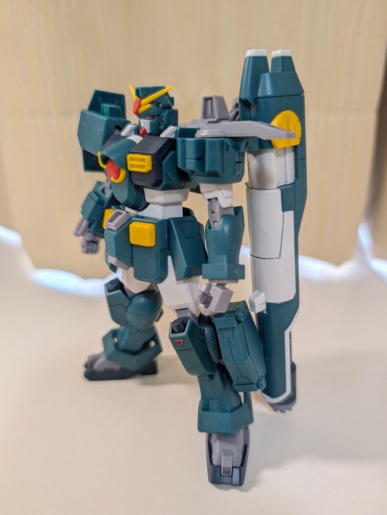 前HGAWのガンダムX、DX、エアマスター等、味方サイドのガンダムタイプ達からだいぶ空いてからの発売になりましたね、最新キットだけあって出来は凄く良いです。