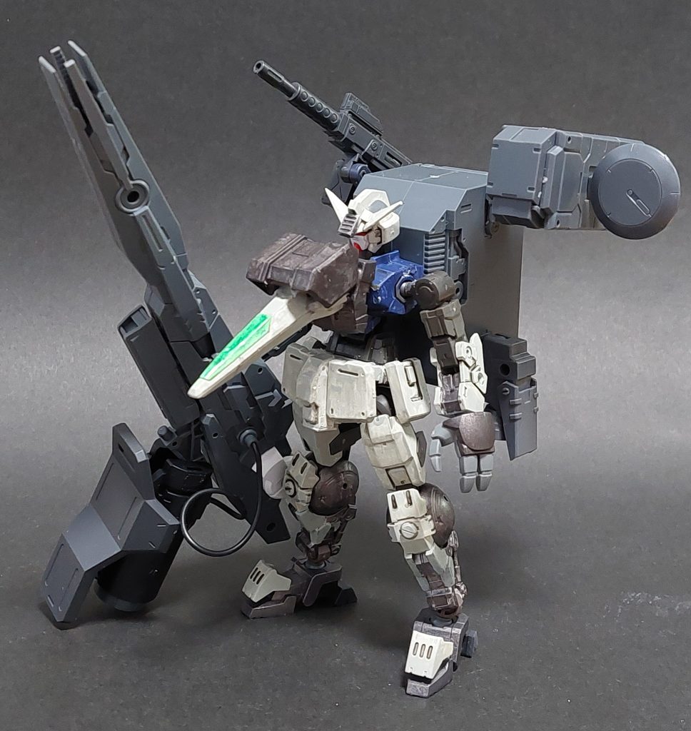 量産型ガンダム(コンパチ仕様)–5枚目/制作者：宿利京祐