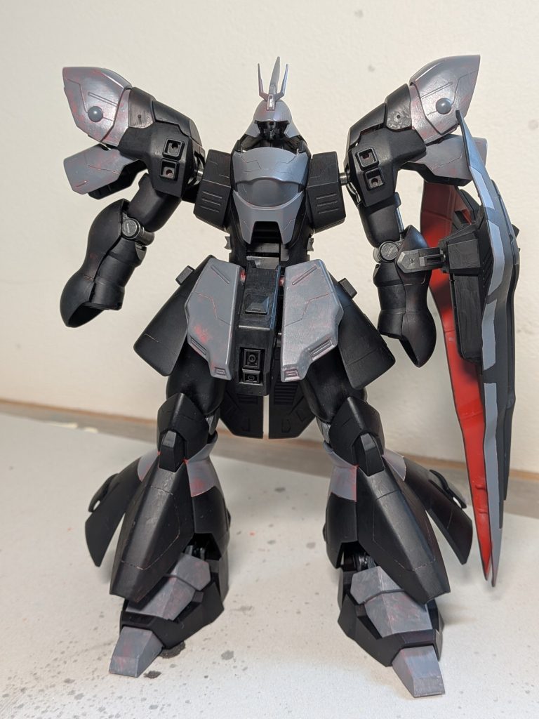 ここからは、自分が大好きな塗装についてです。(gundam-kao7)今回、サフを2種類にしました。黒サフ部分は朱色系、グレー部分は赤系の色見になるように塗ります。