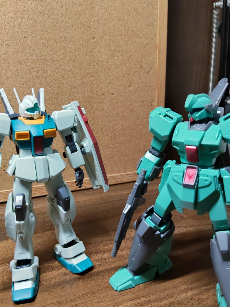 進捗その2(？)ジムⅢくんを作成しました！隣の高機動型ジェガンもどきくんと共に頑張っていって貰いましょう！