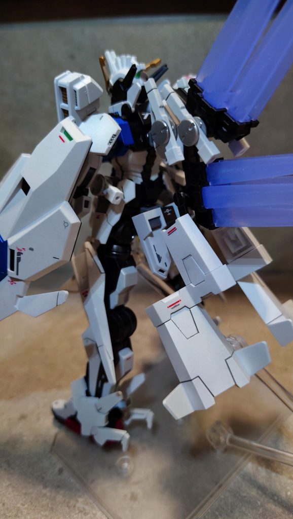 ガンダムジリウス–4枚目/制作者：Mksinsin