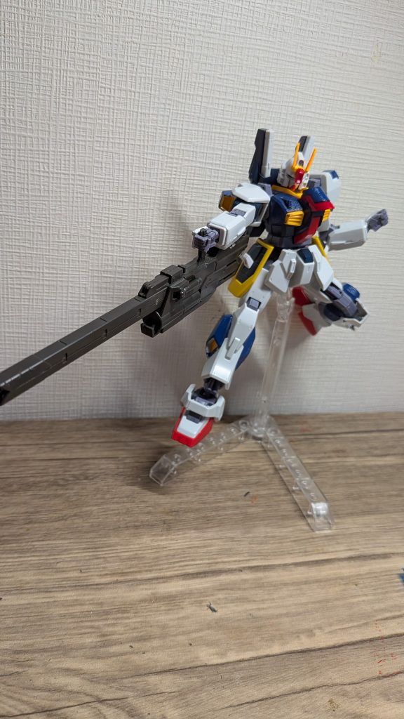 この機体は、ブラスターガンダムブラストを火力特化ではなく、ノーマルのような汎用性特化に改修した機体で、サイドアーマーを変更したことにより、宇宙戦に対応する機体もなっています