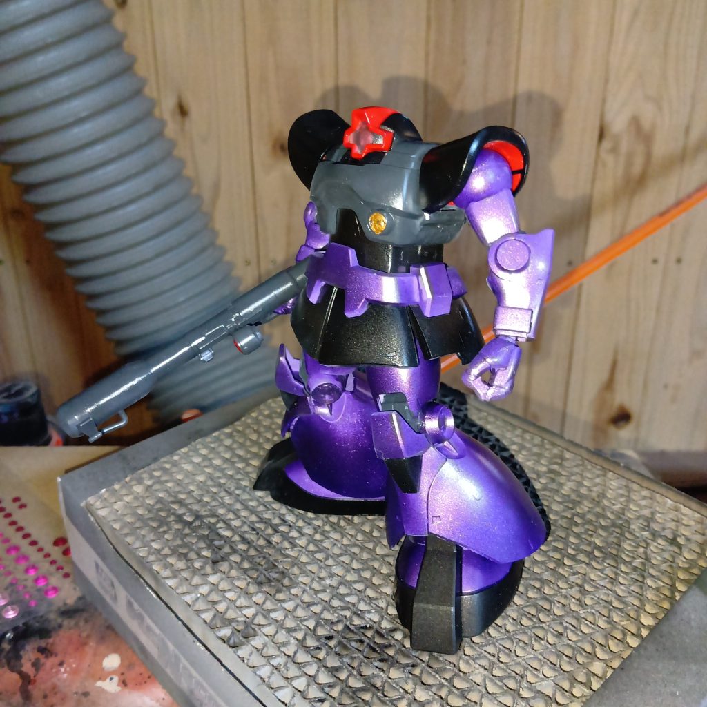 紫にはメタリックを使いました