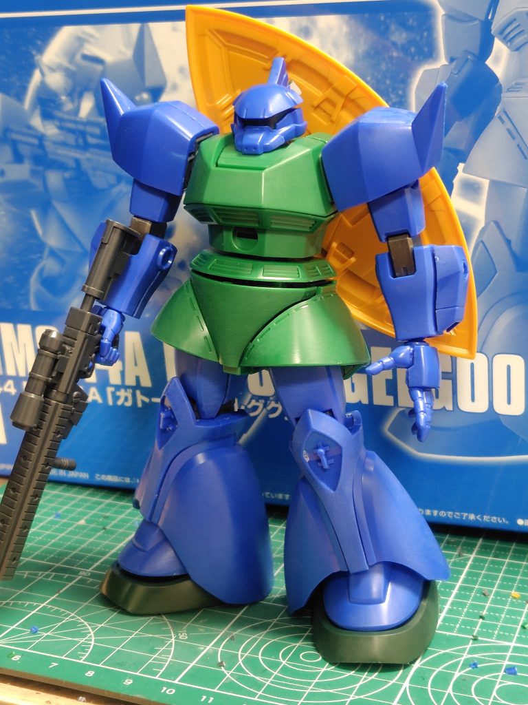仮組み。成形色はかなり明るいです。事前にチャットGPTに使うスプレーを相談してインディブルーを採用しました。結構的確な提案をしてくれるので驚いてます。